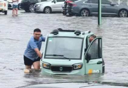 河南公安闻“汛”而动，向“雨”而行！